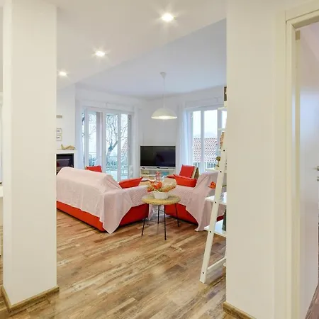 Gorgeous In Di Leiv Apartment