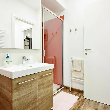 Apartment Lovely In Di Leiv